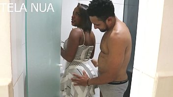 Mais Uma Negra Rabuda Querendo Fuder Com Um Ator Pauzudo Com Samira Ferraz (Continua No Red) free video