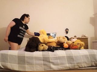 Horny Fat Enby Plays With Tits And Pussy While Making Bed free video